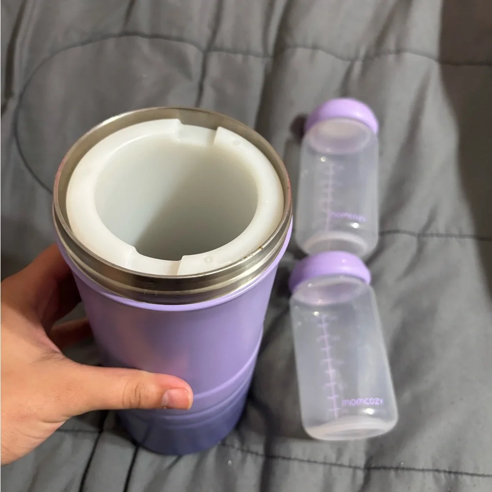 Momcozy Breast Milk Cooler Bottle - Mint Green - Picture 4 of 5